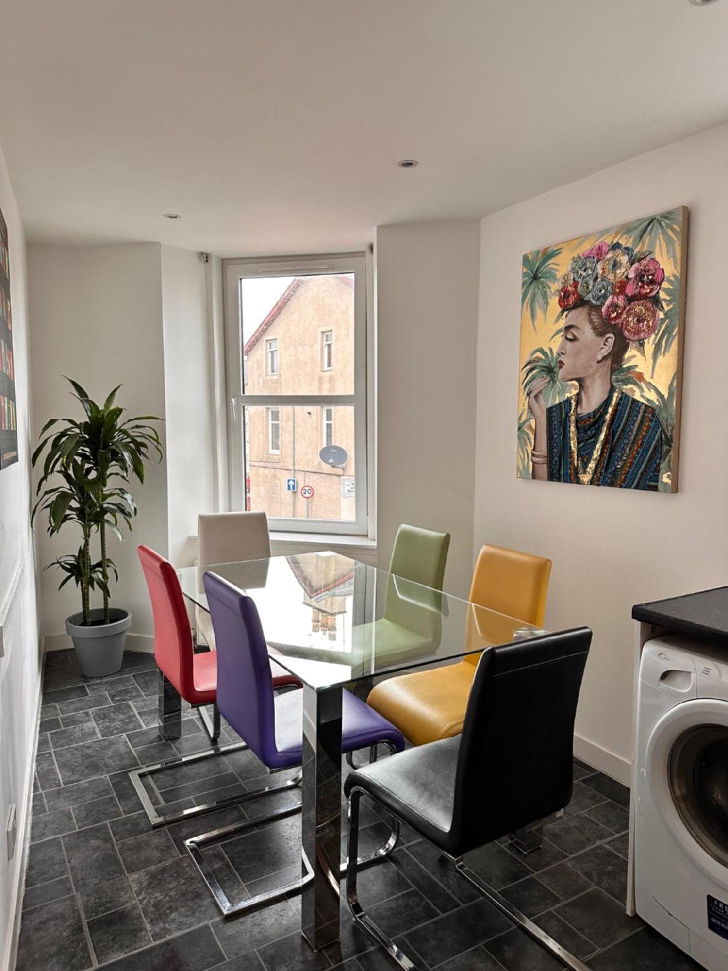 3-Bedroom Flat In The City Centre Next To The River Ness Инвернесс Экстерьер фото